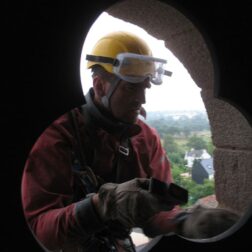 Réparation des abats-son - Eglise de Surzur (56).