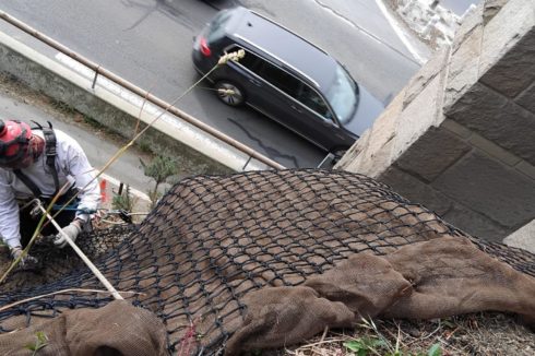travaux d'accès difficile sécurisation falaise