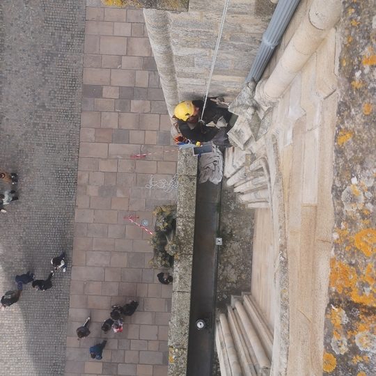 travaux en hauteur peinture Cathédrale Vannes